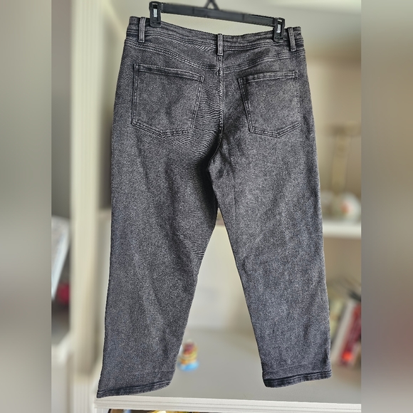 Time and Tru Women's High Rise Relaxed Boyfriend Jeans, 26" Inseam, Size 14 - Picture 6 of 6